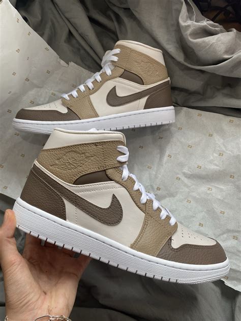 nike air jordans bruin